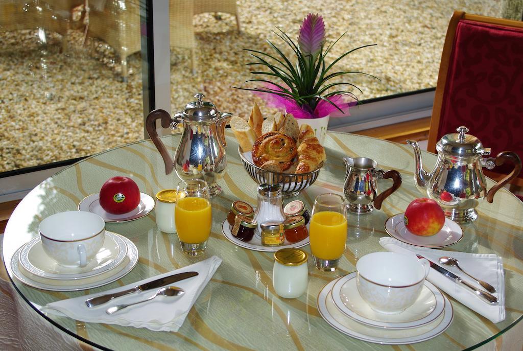 Manoir De Kertalg Hotel มูเอลอง-ซูร์-แมร์ ภายนอก รูปภาพ